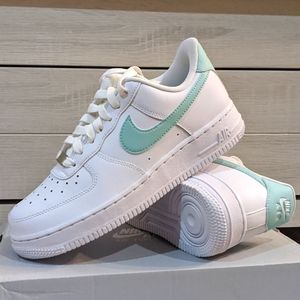 Women's Nike Air Force One 07